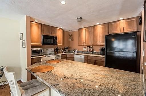 1st image of 101 Casablanca Ct