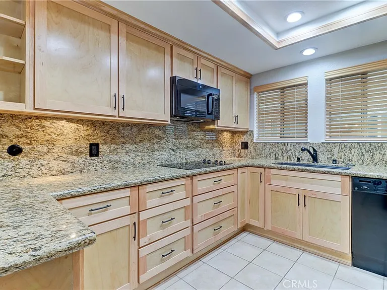 661 Avenida Sevilla #B — Photo 18