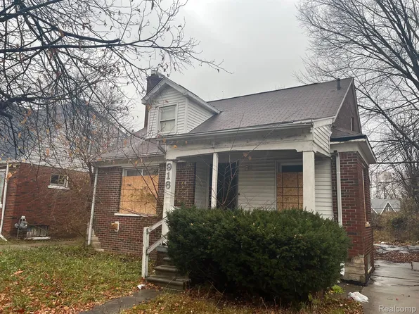 9166 Guilford St, Detroit, MI 48224