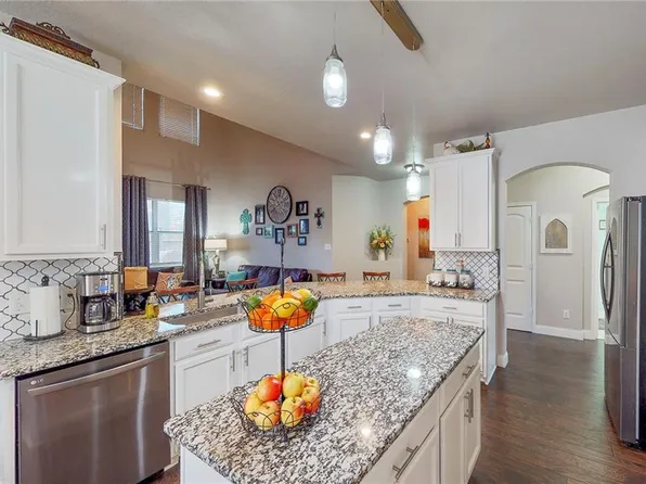 1000 Fredonia Dr, Forney, TX 75126