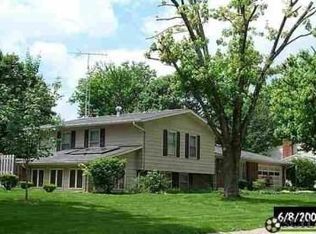 1331 Crescent Dr, Columbus, IN 47203