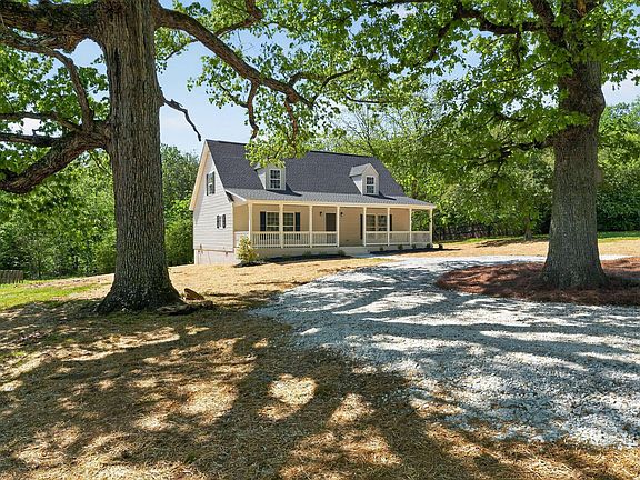 3rd image of 1695 Buckner Clark Rd