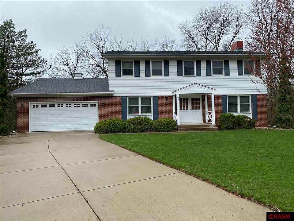 1st image of 95 Oakwood Dr