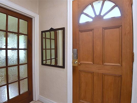 4th image of 603 Upper Wentworth St