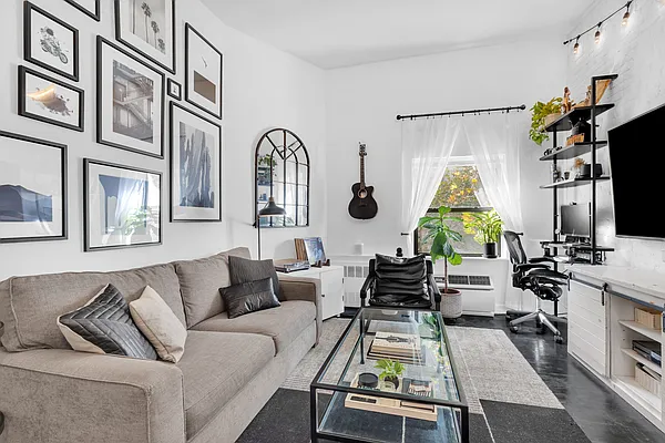 Rented by Cooper & Cooper Real Estate | media 1