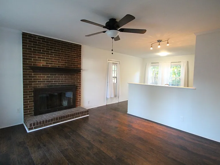 731 Level St — Photo 4