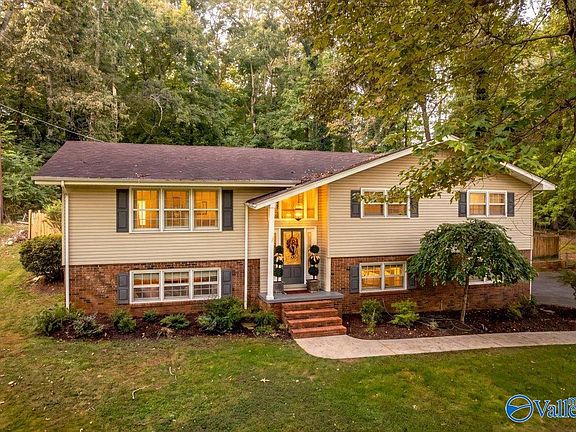 2nd image of 1810 Becky Ln