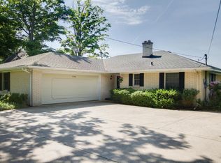 1749 S Shore Dr, Holland, MI
