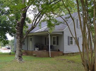 202 Mebane St, Stoneville, NC 27048