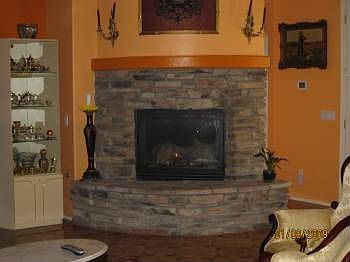 2nd image of 833 E Powell Way