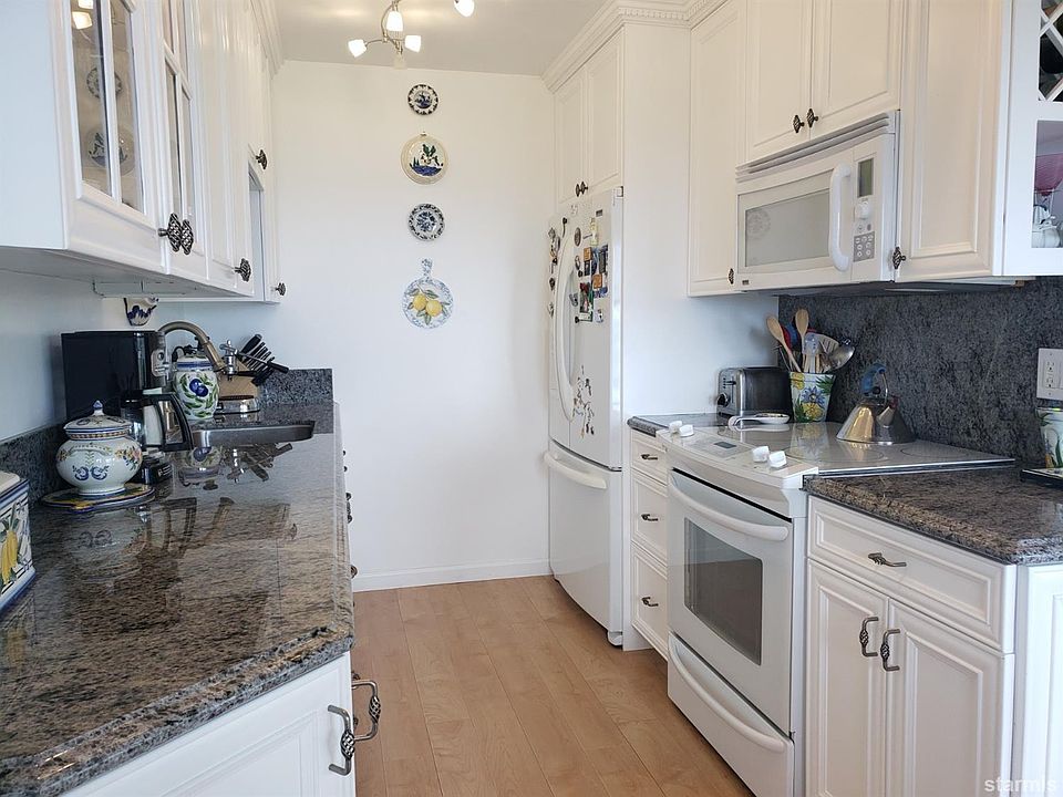 1st image of 776 N Bowl Ln
