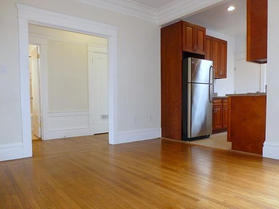 3rd image of 1045 Cabrillo St #1
