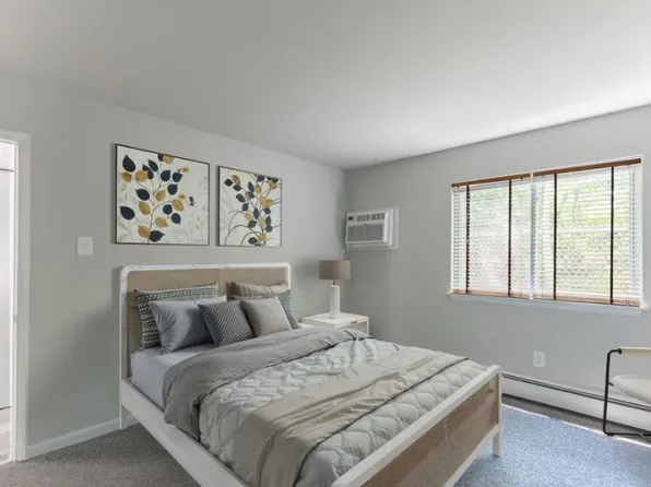 405 E Gibbsboro Rd, Clementon, NJ 08021