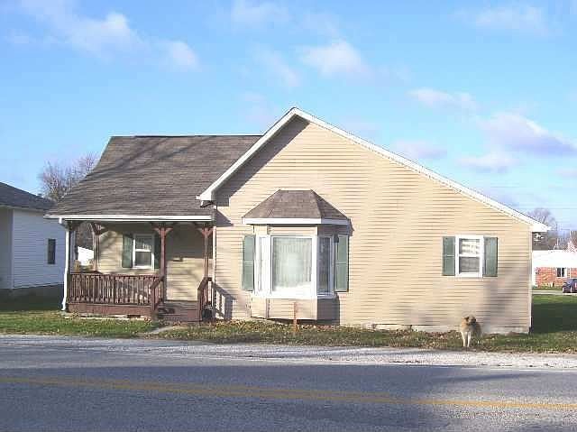 2nd image of 408 Main St