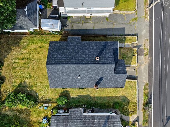 3rd image of 254 Lynnfield St