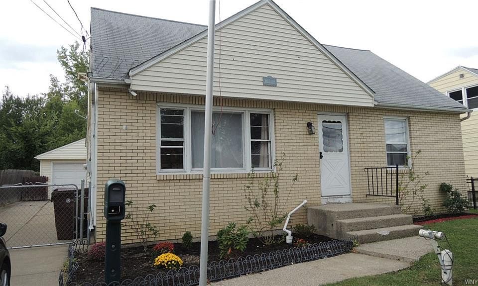 1st image of 152 Wagner Ave