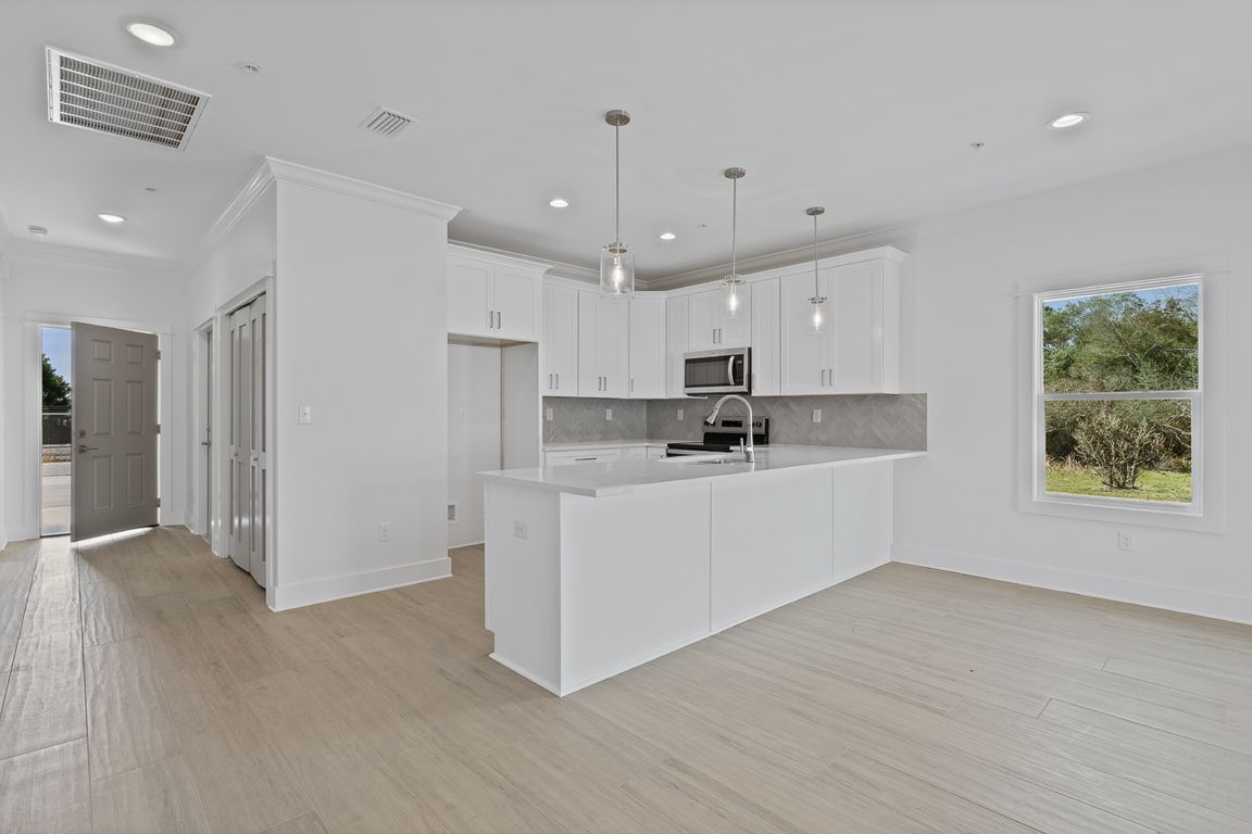 next background image