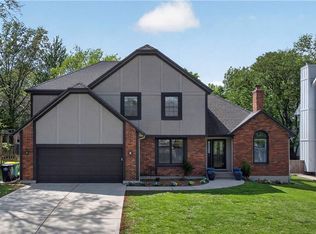 9410 Hall Dr, Lenexa, KS 66219