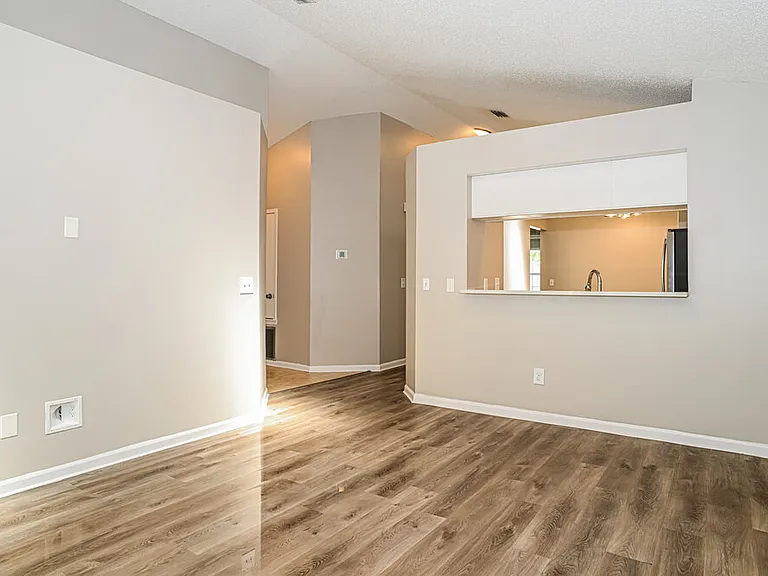 8790 Townsquare Dr S — Photo 4