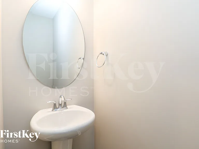 124 Benford Dr — Photo 17