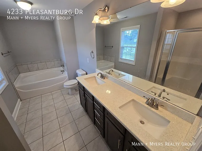 4233 Pleasantburg Dr — Photo 39