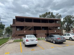 2338 Lynn St #8, Lincoln, NE 68503
