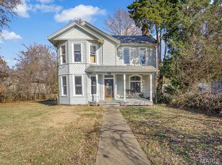 606 N Main St, Edwardsville, IL