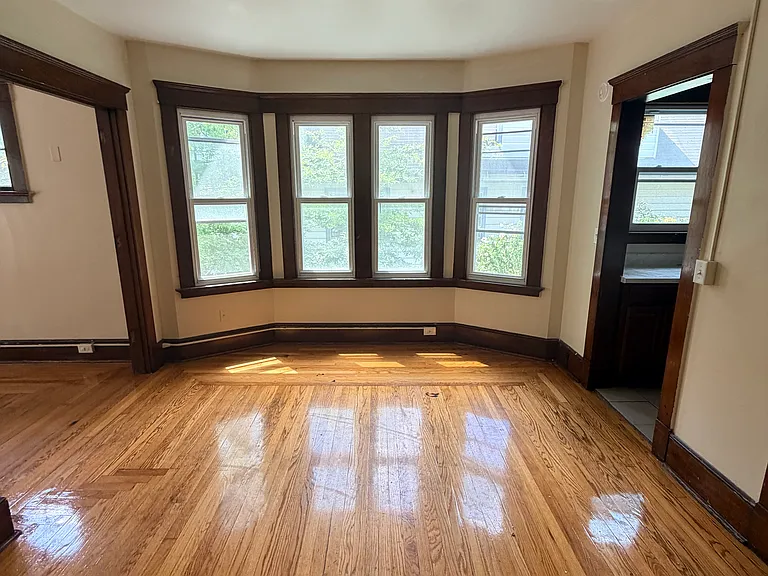 390 Ellsworth Ave #2 — Photo 4