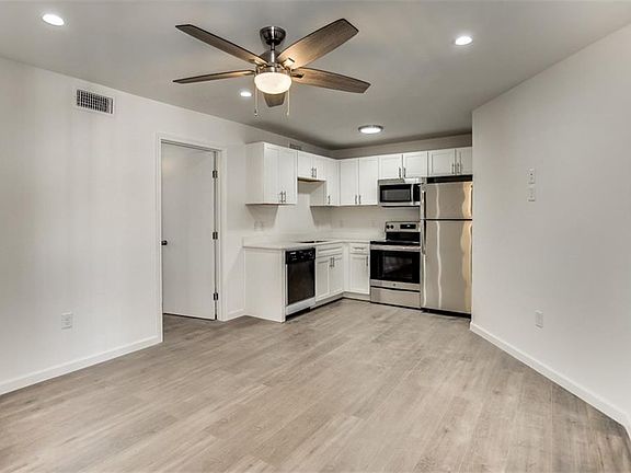3rd image of 4919 San Jacinto St APT 101