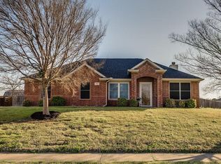 312 Susan Way, Red Oak, TX 75154
