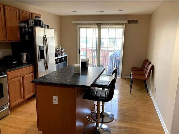 4th image of 3202 Camden Dr #3202