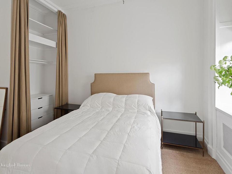 2nd image of 10 Gramercy Park S #4F