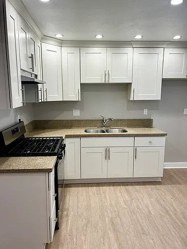 Sundance West Apartments Photo 1