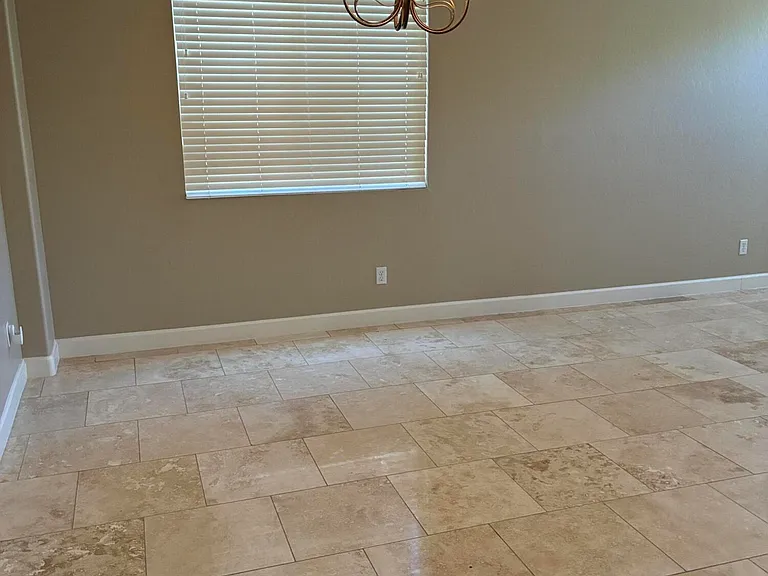 2913 E Tulsa St — Photo 3