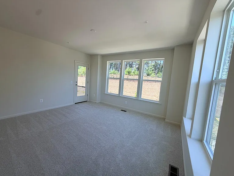 2548 Neabsco Common Pl — Photo 31