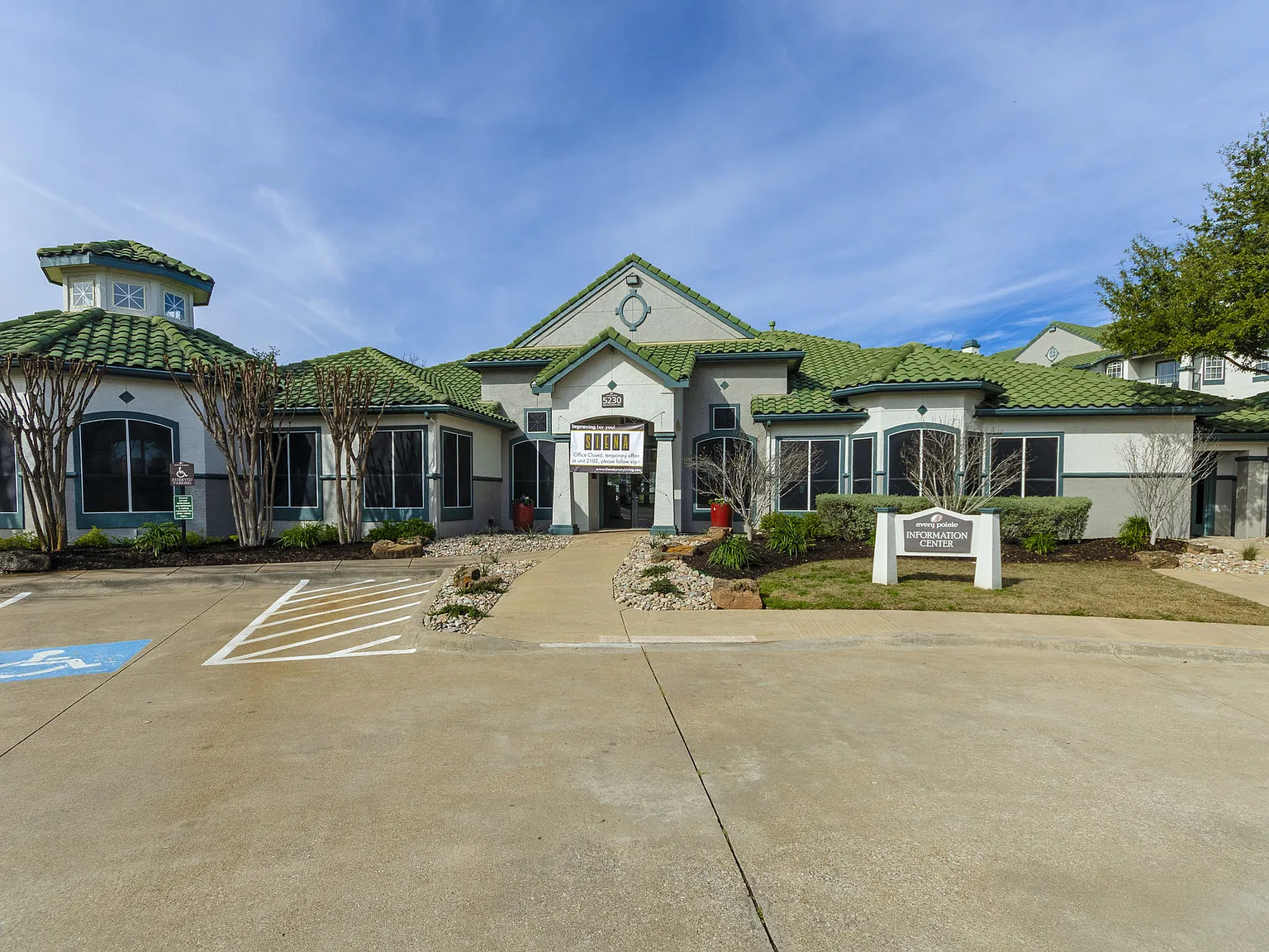 Siena Apartments — Photo 4