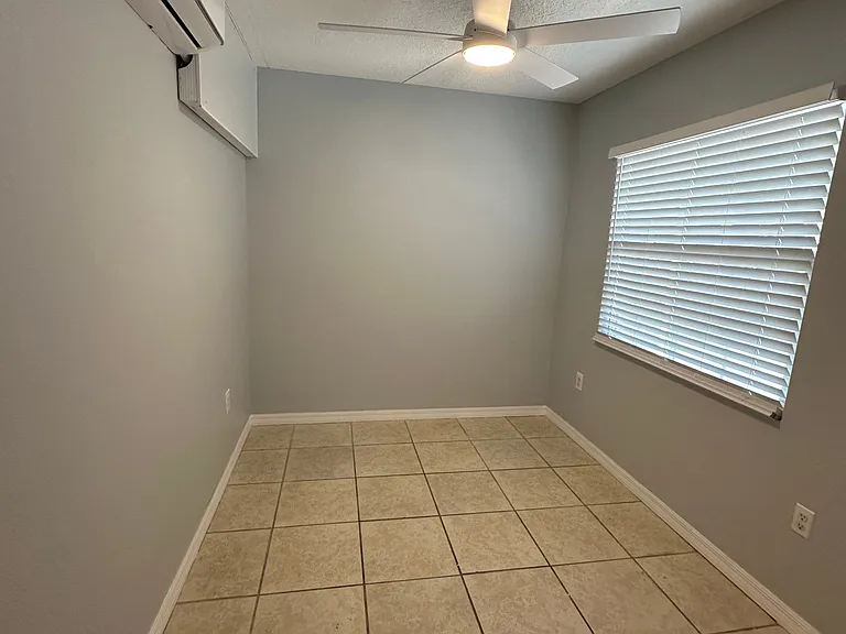 4596 W Irlo Bronson Memorial Hwy #110 — Photo 7