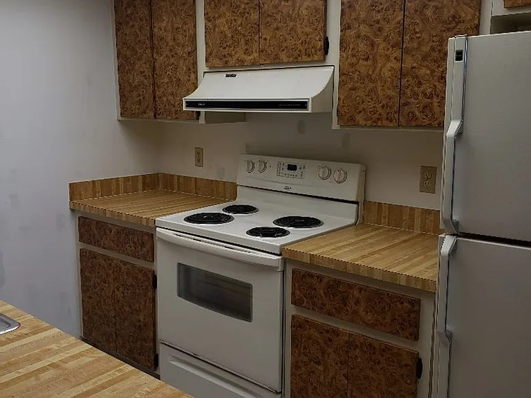 120 SW Trafalgar Pkwy — Photo 5