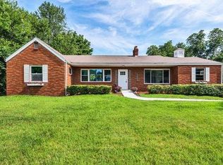 1823 Parker Rd, Saint Louis, MO 63138