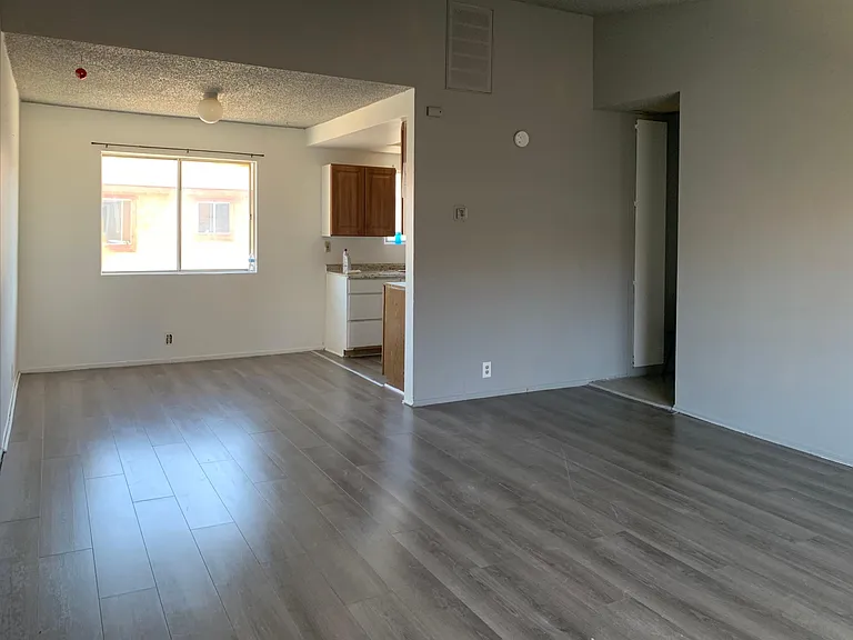 16118 S Ainsworth St #1 — Photo 2