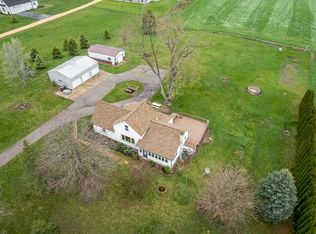 W6594 Willow Bend Rd, Walworth, WI 53184