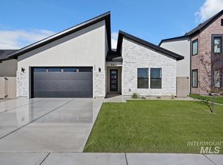 523 Canyon Falls Dr, Twin Falls, ID 83301