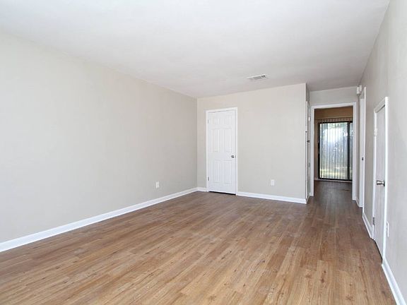 3rd image of 1455 Acorn Ln #H