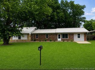 506 S 1st Ave, McCurtain, OK 74944