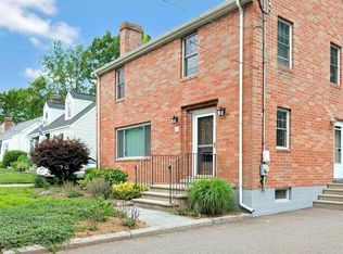 160 Sprague St, Dedham, MA 02026