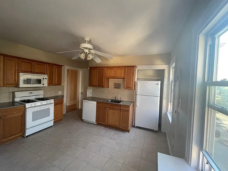24 Hall Ave #2 — Photo 11