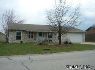 400 David Dr, Fairview Heights, IL 62208