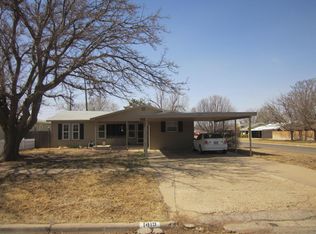 1419 Travis St, Plainview, TX 79072