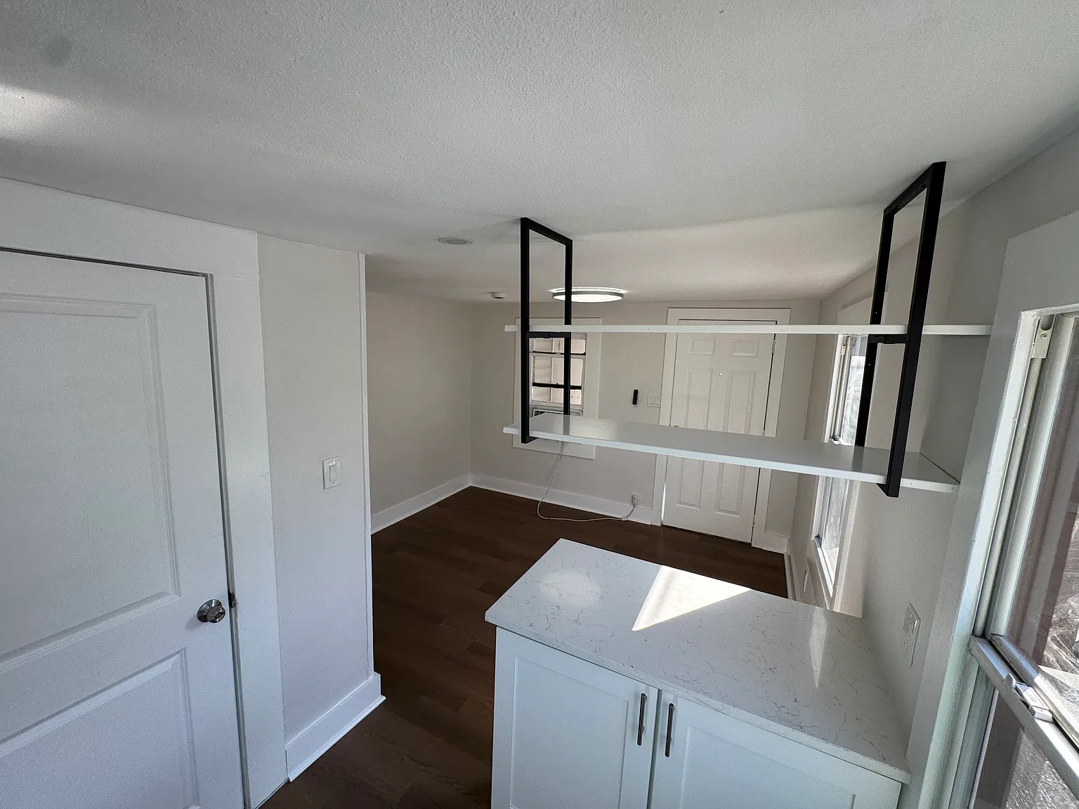 1 bed, 350 sqft, $1,450 — Photo 4