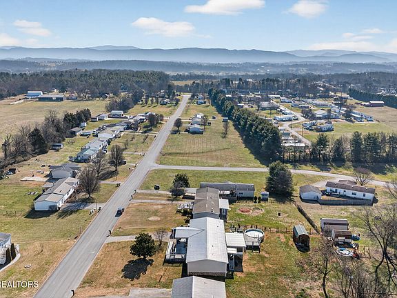 5th image of 1009 Ridge View Rd